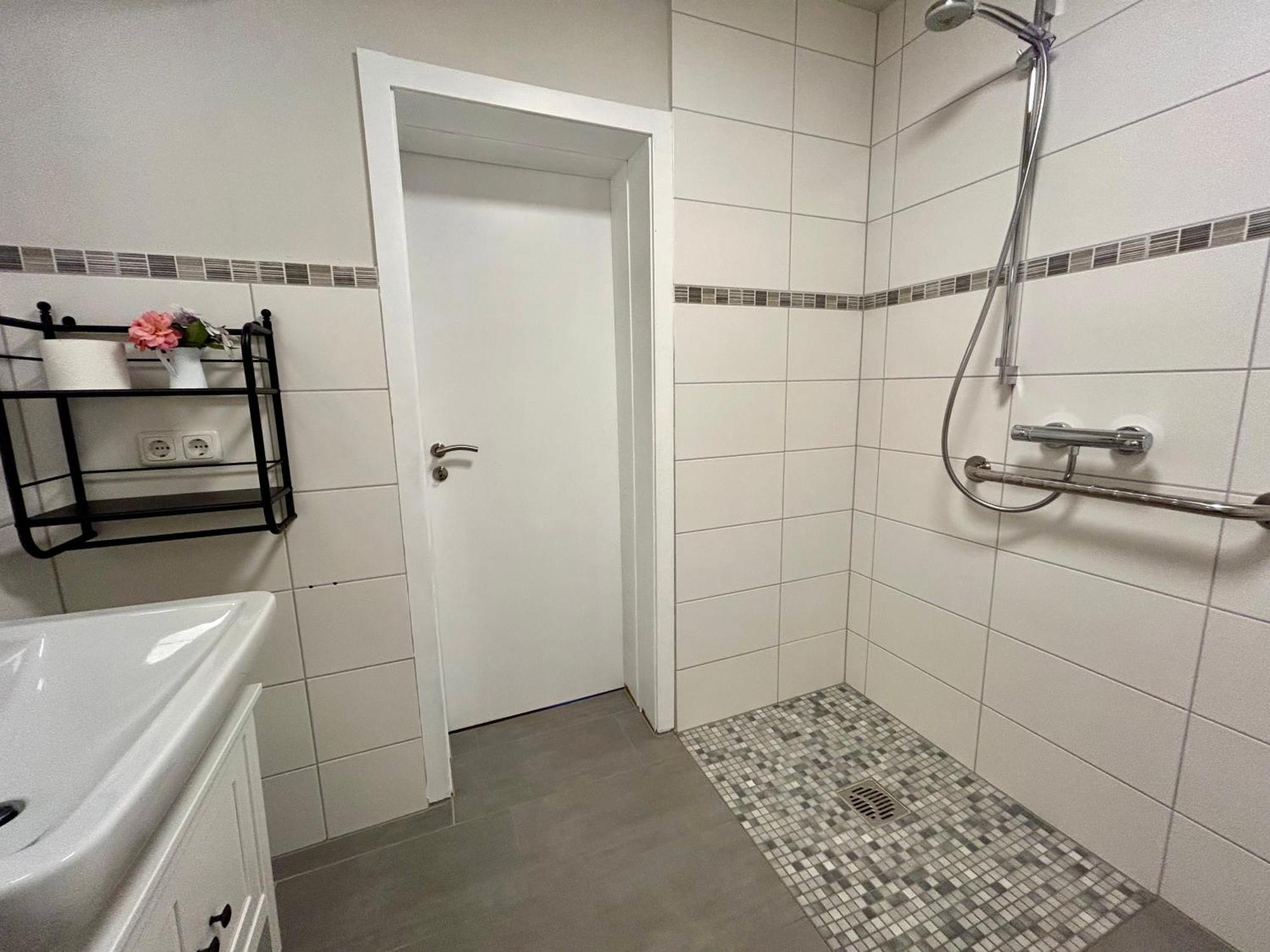 Liten Lind - Ferienwohnung In Sahlenburg Куксхавен Екстериор снимка